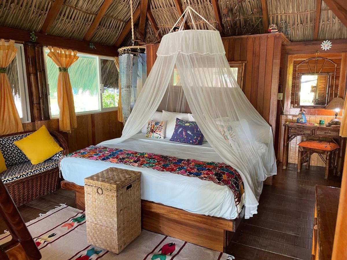 Bungalows Tree Tops - Adults Only Сиуатанехо Экстерьер фото